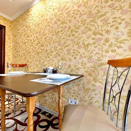 Apartpoltava Двокімнатні Апартаменти, До 6 Спальних Місць, Кутова Ванна, Корпусний Парк, Документи Для Відрядження Eksteriør billede
