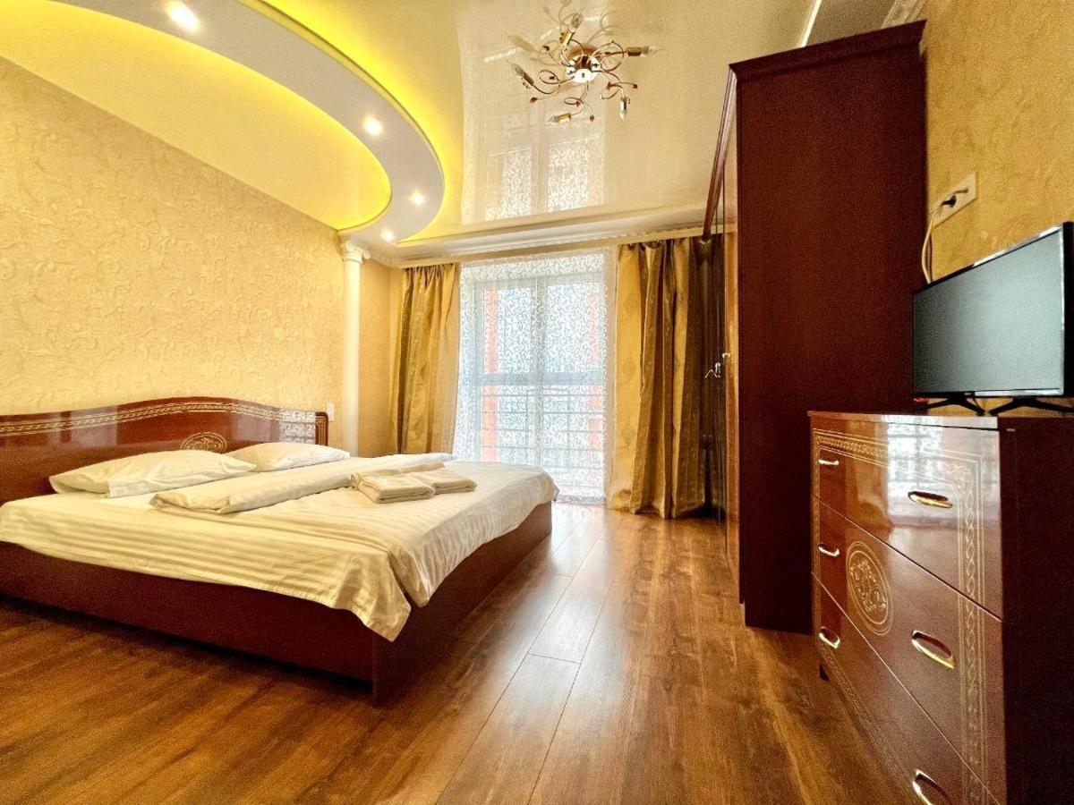Apartpoltava Двокімнатні Апартаменти, До 6 Спальних Місць, Кутова Ванна, Корпусний Парк, Документи Для Відрядження Eksteriør billede