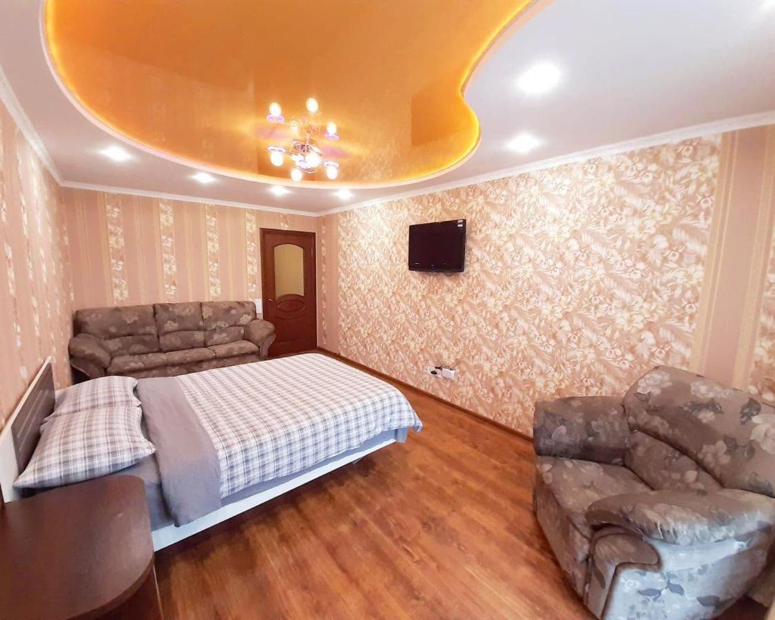 Apartpoltava Двокімнатні Апартаменти, До 6 Спальних Місць, Кутова Ванна, Корпусний Парк, Документи Для Відрядження Eksteriør billede